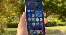Apple sabe cómo lograr que la pantalla del iPhone no se «apague» al sol. El problema es que nos va a hacer esperar años