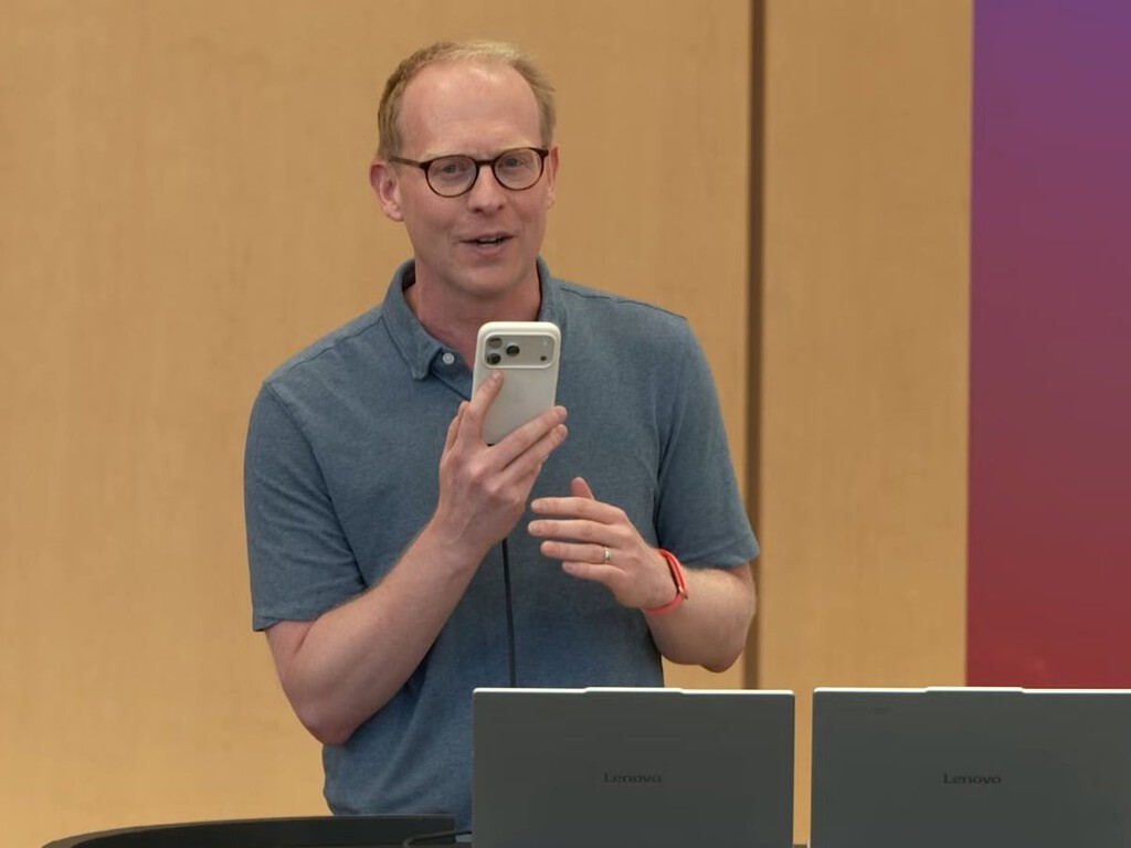 Pillar a la competencia usando el ecosistema de Apple ya es un clásico de internet. La keynote de Google no ha conseguido librarse de la broma 