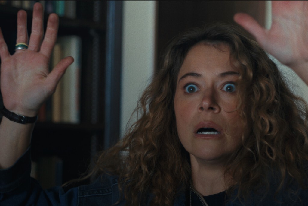 El estreno del día en Apple TV: una serie que pasa de comedia a negra a thriller y que disfrutaremos hasta el verano