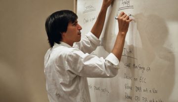 Steve Jobs también odiaba las reuniones de trabajo. Allá en 1986 inventó este sistema para acelerar la productividad