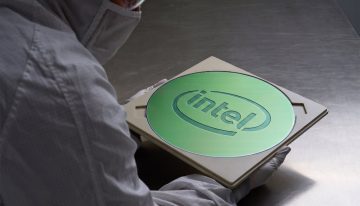 Apple e Intel preparan un acuerdo histórico para fabricar los futuros procesadores del iPhone y el Mac, según el WSJ
