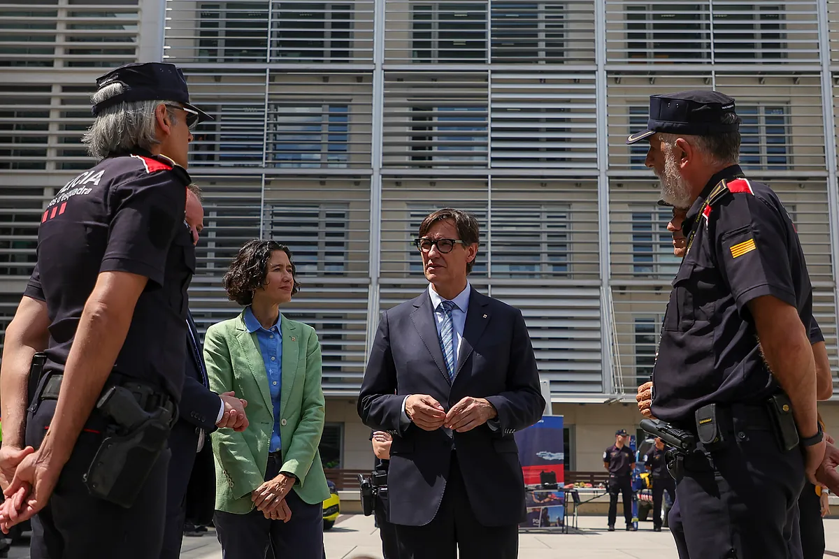 Fractura en el socialismo catalán por la seguridad y la inmigración: los alcaldes piden más dureza mientras Illa templa