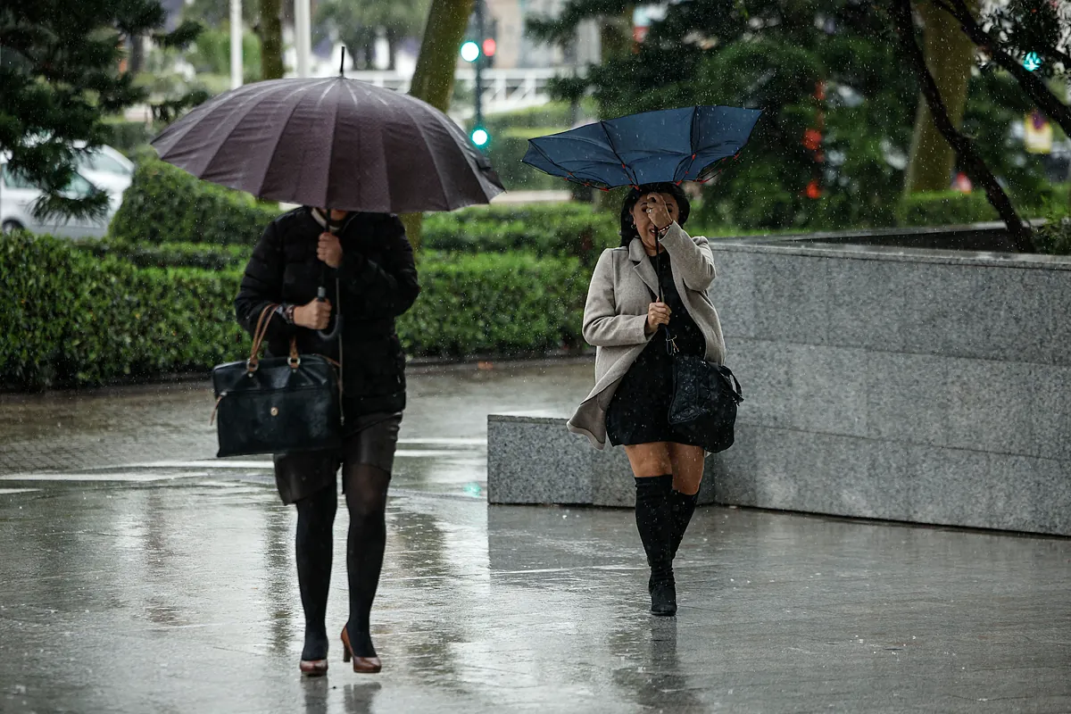 Un temporal de lluvias intensas, tormentas y granizo pone en alerta a 11 comunidades este fin de semana