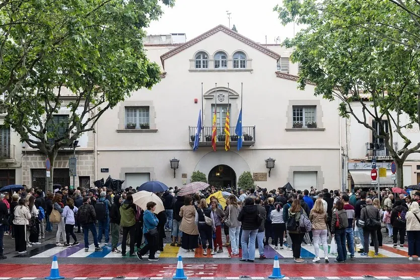 «Tenemos miedo, queremos más seguridad»: allegados y vecinos claman ante el asesinato de una mujer de origen chino de 41 años en Esplugues