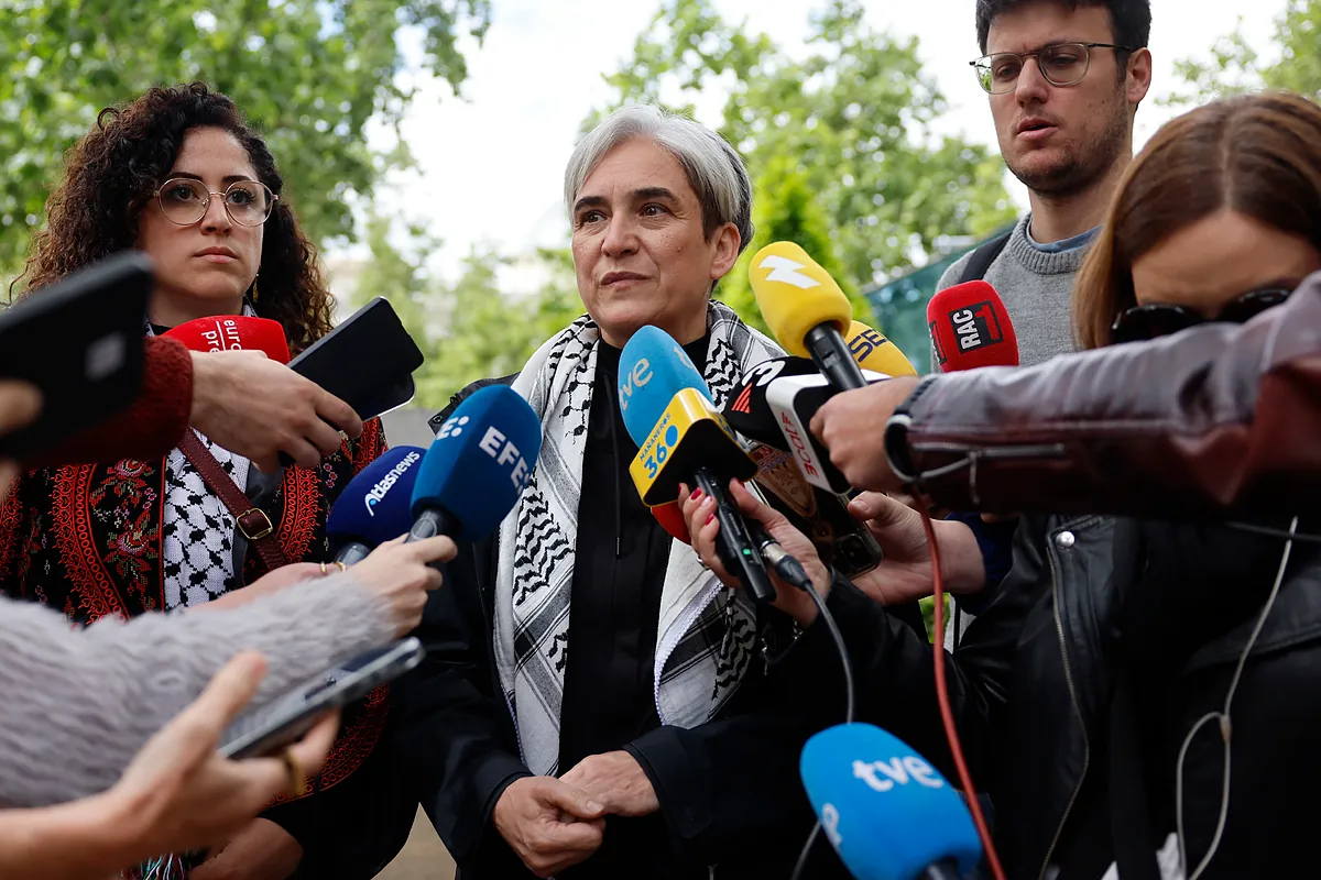 Ada Colau avisa a Pedro Sánchez de que sin un frente amplio de izquierdas no tendrá opciones de gobernar «ni de lejos»