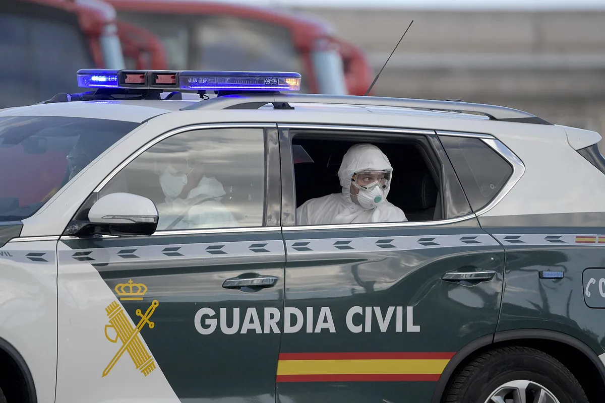 Guardias civiles exigen investigar la muerte del agente que sufrió un infarto durante el desembarco del Hondius y denuncian que llevaba 14 horas trabajando