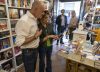 Así pasan los candidatos del 17-M la jornada de reflexión: compras, librería, comida con amigos y hasta un rato en la feria de Jerez