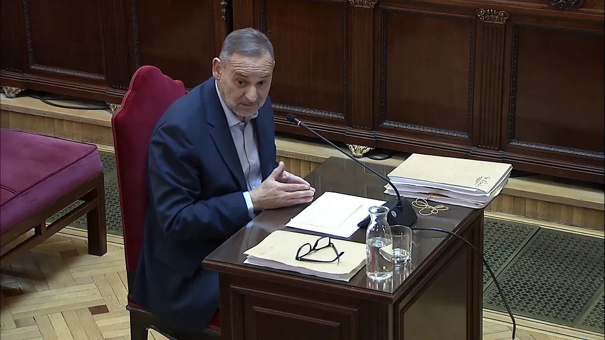 El PP impulsa la creación de una comisión de investigación en las Cortes de Aragón por las «orgías» de Ábalos: «Alegría está hasta el cuello de fango»