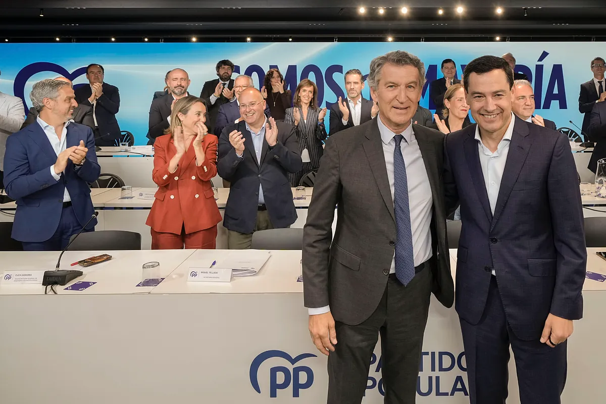 Juanma Moreno admite que Vox «va a ser influyente» en Andalucía, pero le pide que sea «razonable» y no exija entrar en el gobierno