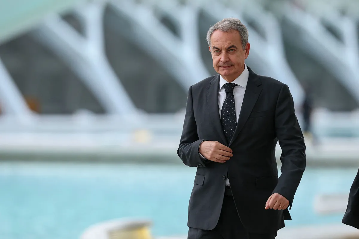 Las acusaciones de Plus Ultra piden retirar el pasaporte a Zapatero por «elevado riesgo de fuga» y que declaren los ex ministros Montero y Escrivá