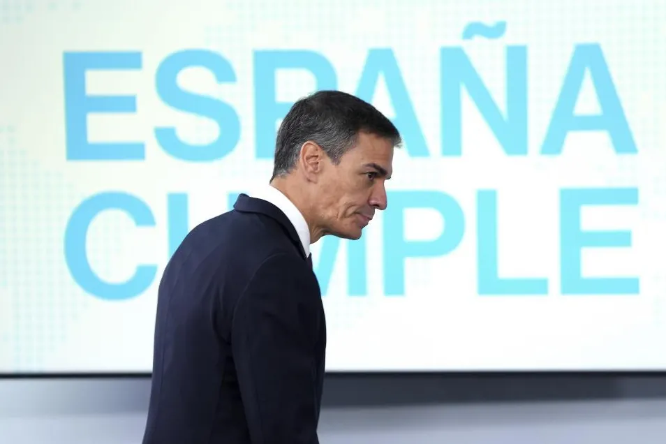 El núcleo duro de Sánchez se conjura para resistir ante el cerco judicial: «Van a por Pedro. O se va o lo van a matar políticamente»