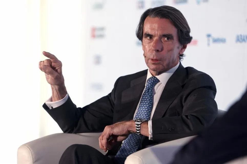 Aznar dice que su frase «el que pueda hacer que haga' cobra «más sentido que nunca» para salir de «esta situación insostenible»