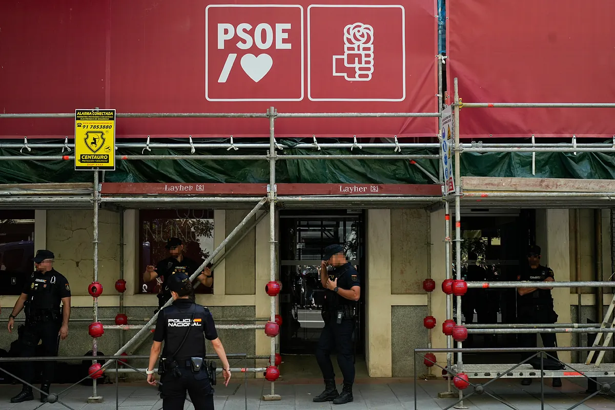 EL MUNDO accede en exclusiva al auto de las cloacas del PSOE: el juez sitúa el comienzo de la trama criminal con la Carta a la Ciudadanía de Sánchez tras la imputación de Begoña Gómez
