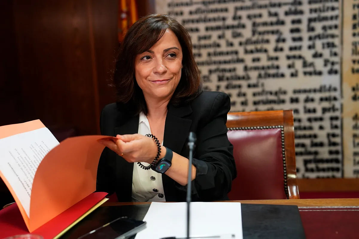 Ana María Fuentes, la gerente del PSOE investigada, controla las cuentas del partido desde 2021 y formó parte de la dirección interina tras la caída de Cerdán