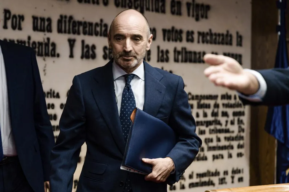 Julio Martínez, el amigo y pagador de Zapatero, ficha a la ex abogada de los Bárcenas, la 'fiscal de los indomables'  Márquez de Prado