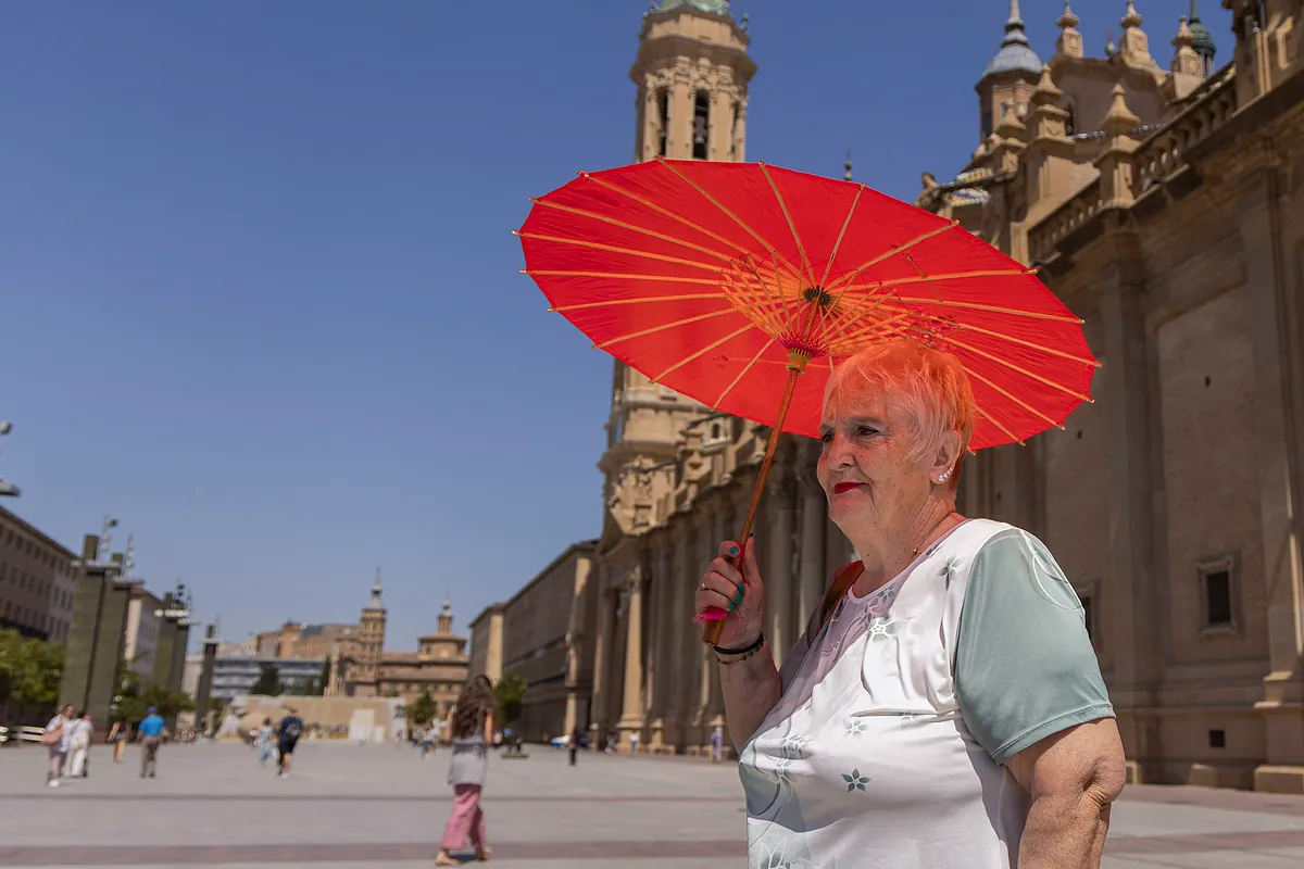El calor y la lluvia ponen este sábado en aviso a siete CCAA, con máximas de 39ºC en el sur y tormentas en montañas y centro