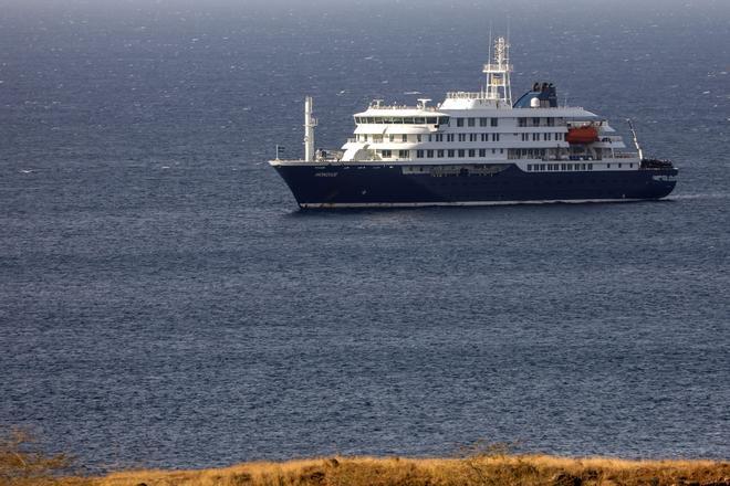 El Gobierno afirma que los pasajeros del crucero «no tendrán contacto con la ciudadanía» y que el desembarco será «ágil y rápido»