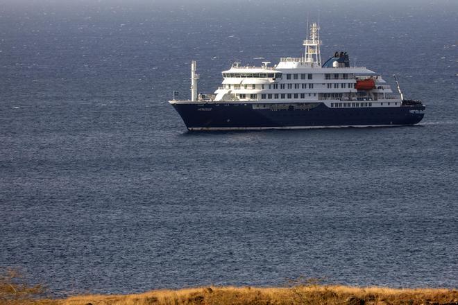 Sanidad desdice a la OMS y asegura que no ha decidido aún si el crucero hará escala en Canarias