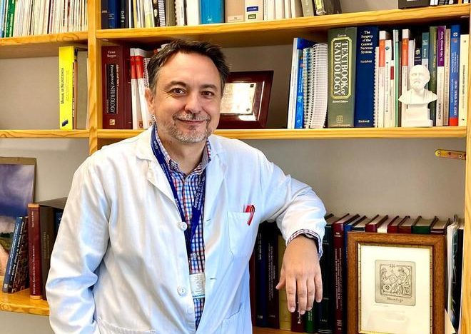 David Pérez, neurólogo: «El yoga, taichí o el mildfulness reducen el estrés y pueden prevenir el deterioro cognitivo»