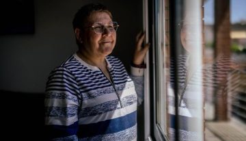 Una tecnología para tratar el párkinson elimina el dolor a Inma, paciente de Can Ruti con la «enfermedad del suicidio»: «Ha sido un cambio descomunal»
