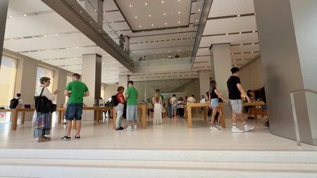 Apple Store Barcelona 10