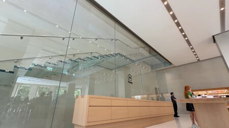 Apple Store Barcelona 3
