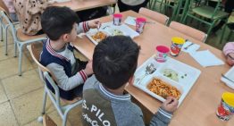 Pantallas, sedentarismo y ultraprocesados: el cóctel que dispara la obesidad infantil