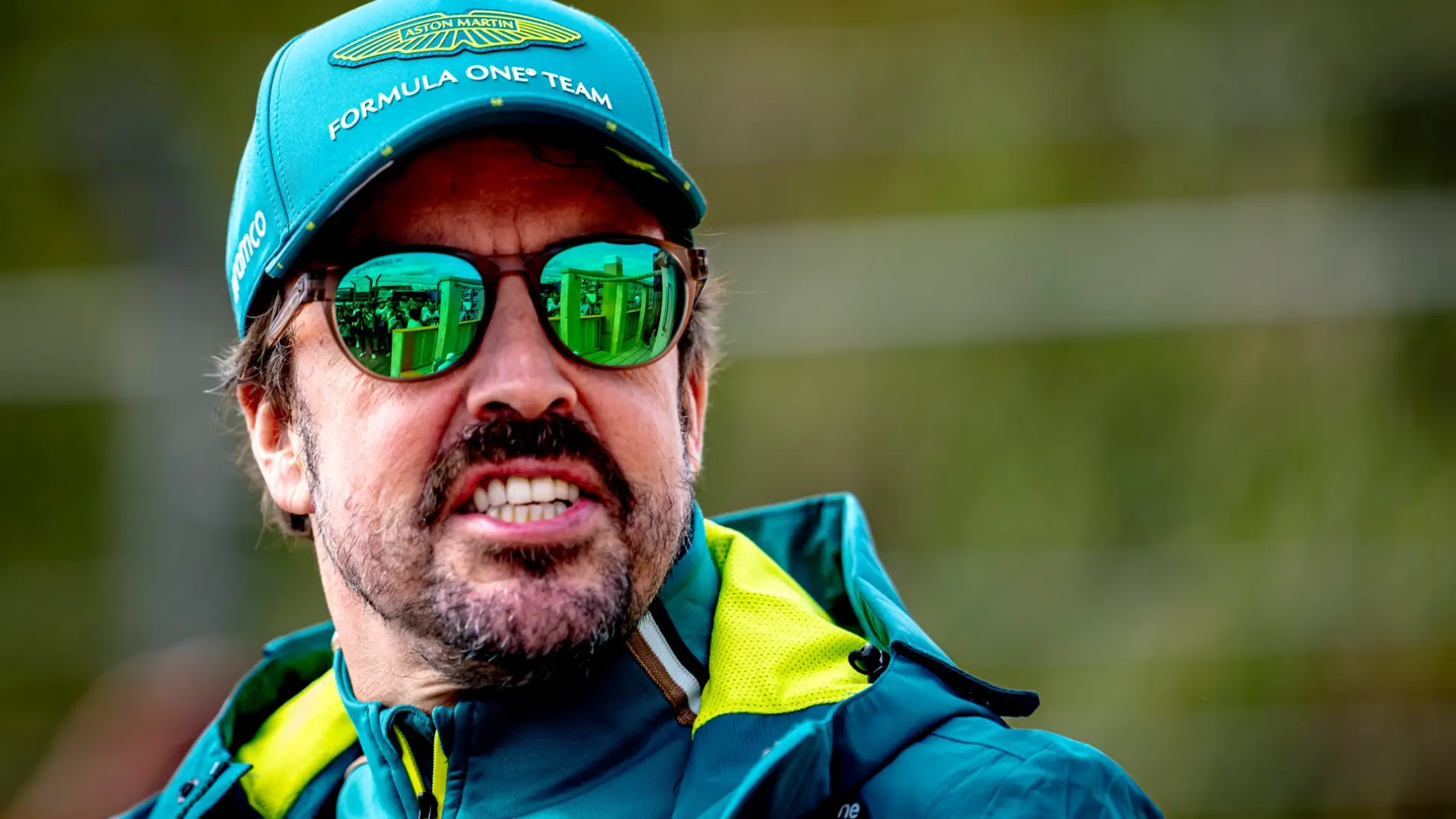 Fernando Alonso, 'pole' en el cambio de pañales: «No sé si está todo en su lugar, pero soy rápido»