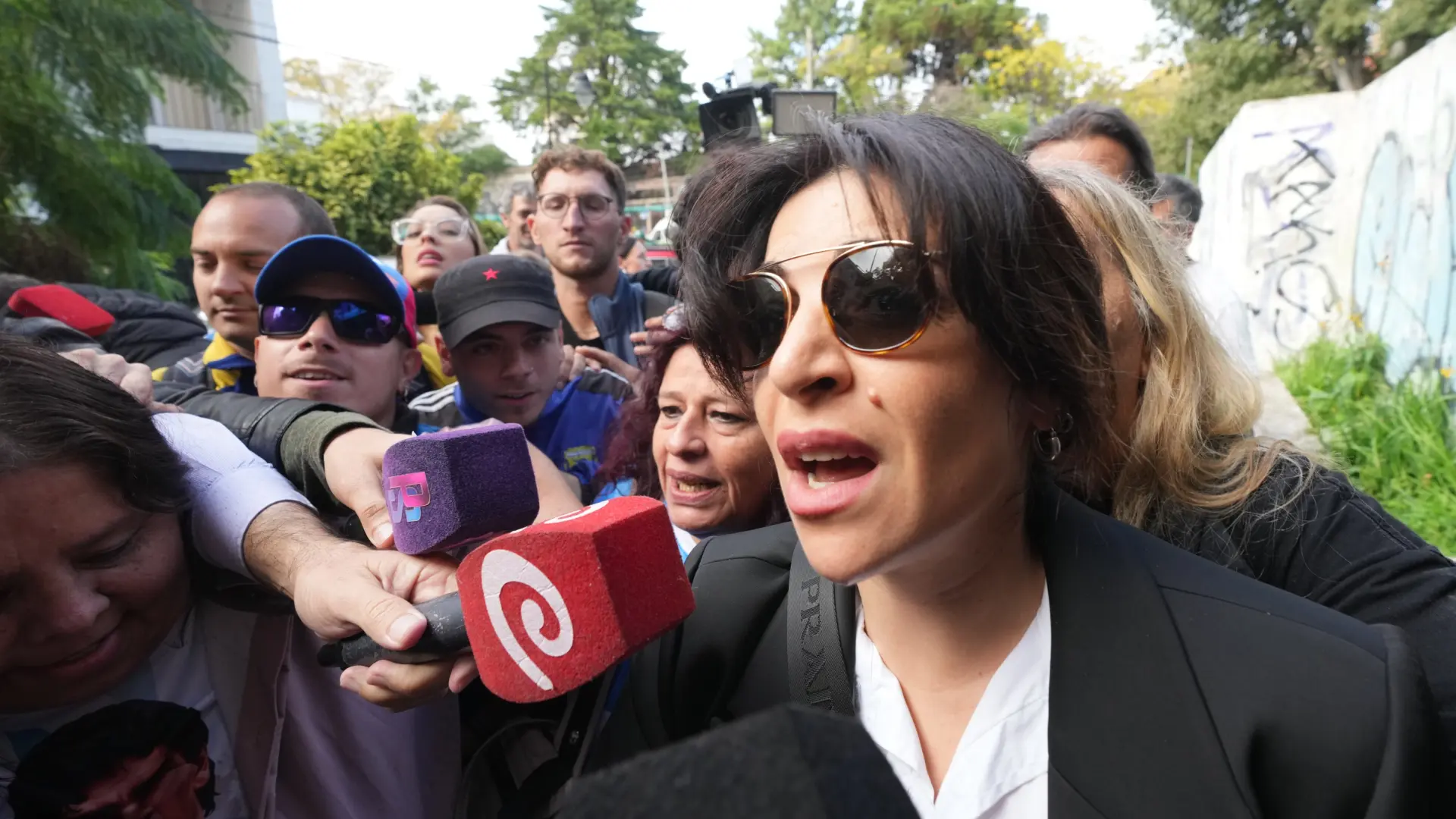 La hija de Maradona denuncia que había un plan para matar a su padre: «Fue todo por intereses económicos, son responsables»
