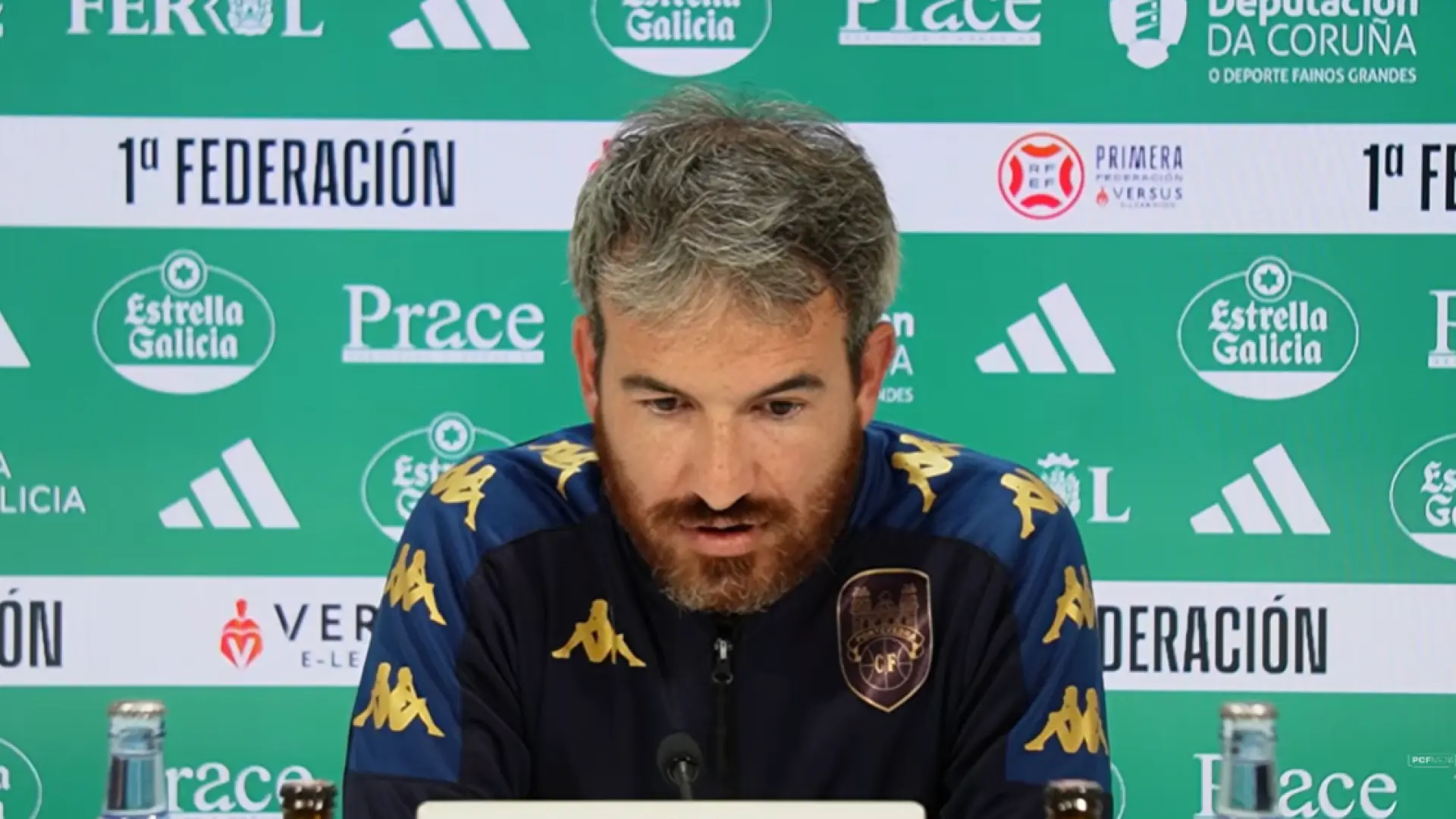 Rajada monumental del entrenador del Pontevedra contra el VAR: «Es una mierda, nos van a tener que pegar cuatro tiros»