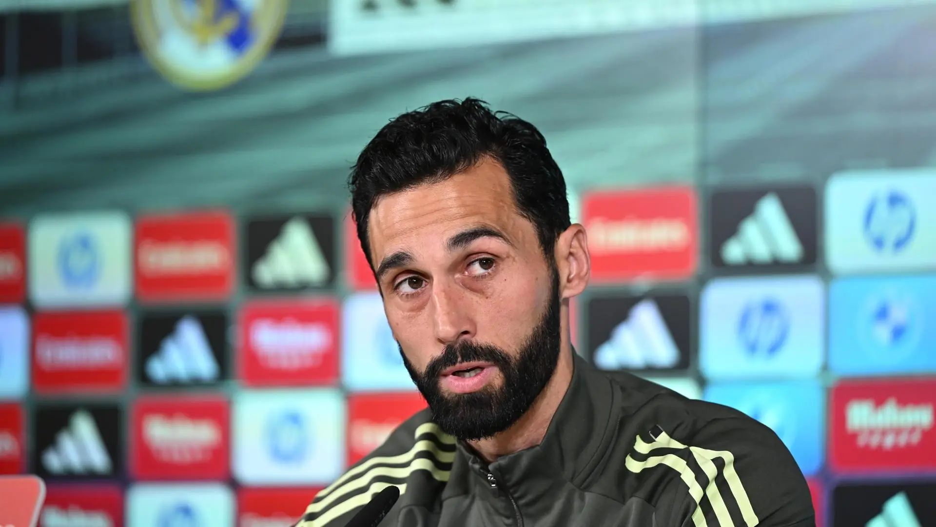 Arbeloa estalla contra las filtraciones en el Real Madrid: «Me parece una traición y una deslealtad por este escudo»