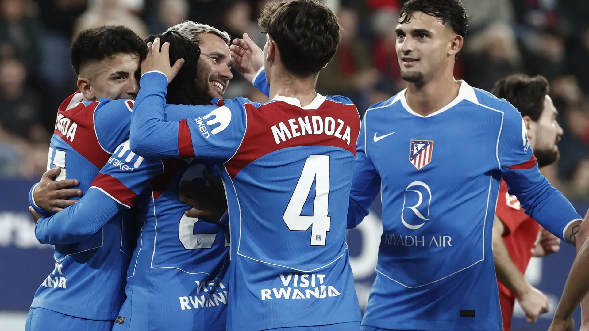 El Atlético de Madrid vence a Osasuna y presiona al Villarreal en la lucha por el tercer puesto