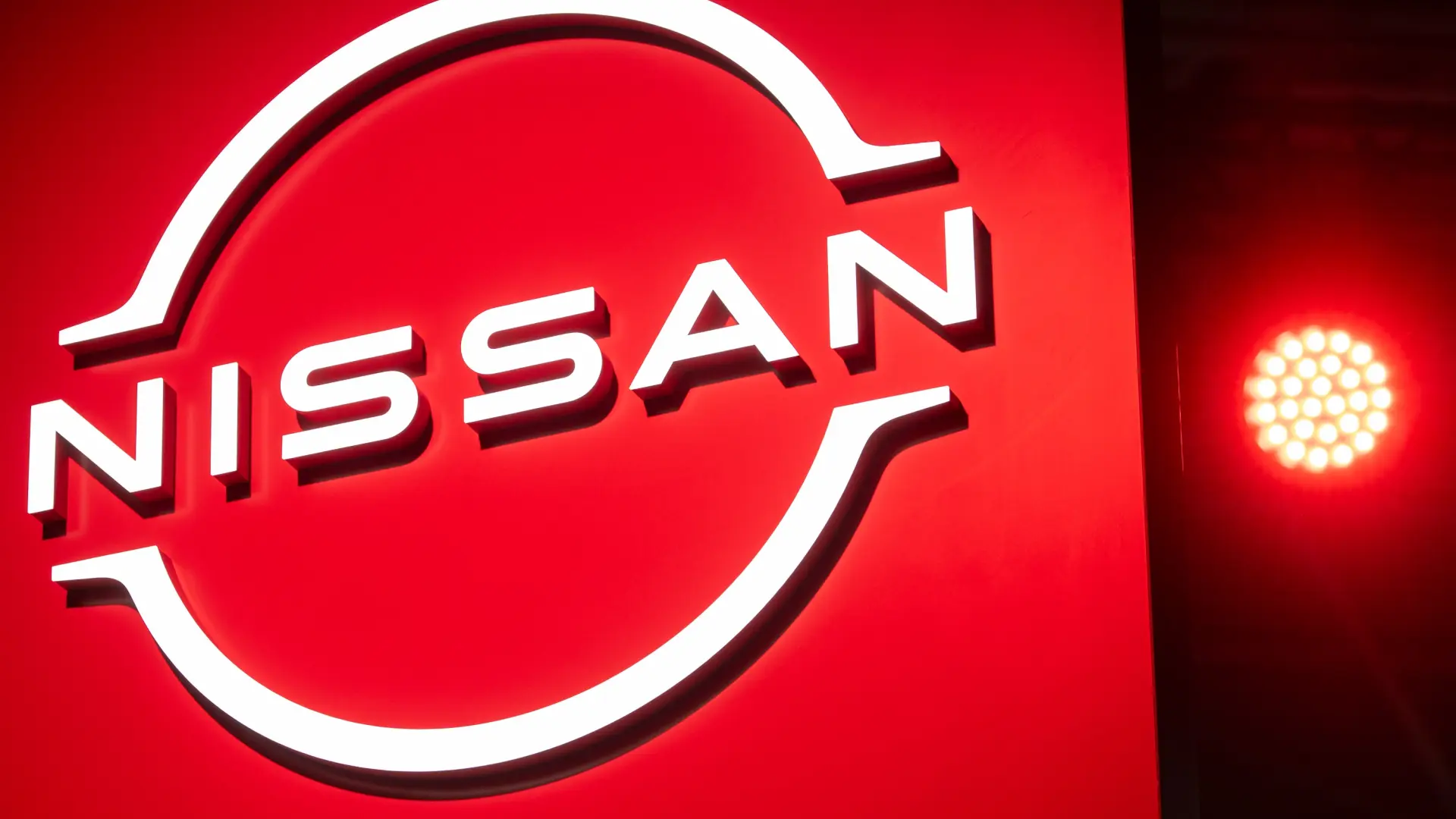 Nissan reduce sus pérdidas un 20% tras implementar su plan de reestructuración y prevé volver a registrar beneficios en 2026
