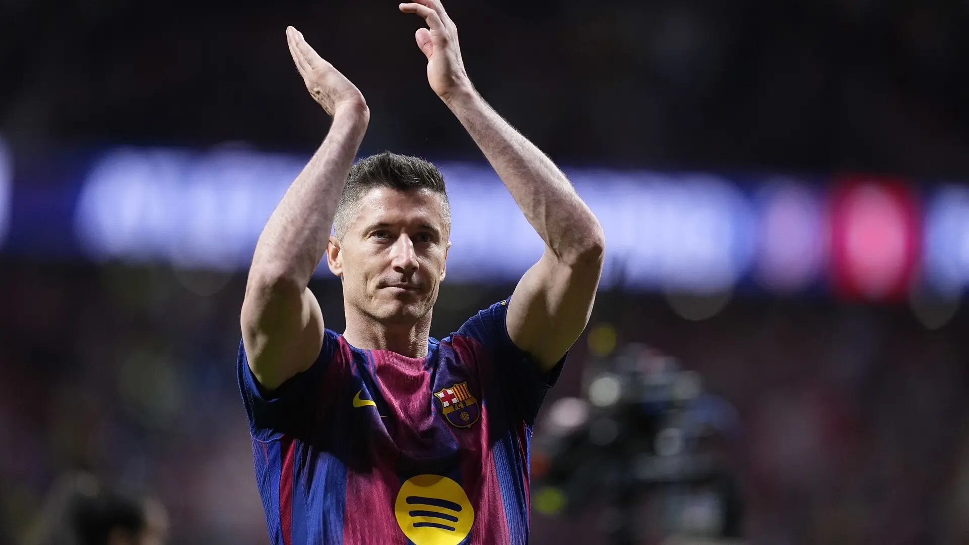Lewandowski confirma que deja el Barcelona: «Después de cuatro años llenos de retos y de trabajo duro, es el momento de cambiar»