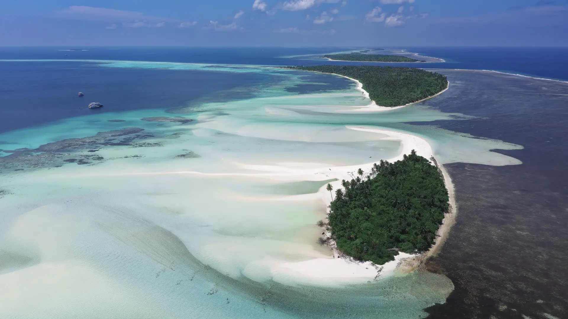 Un turista español muere ahogado mientras practicaba surf en las islas Maldivas