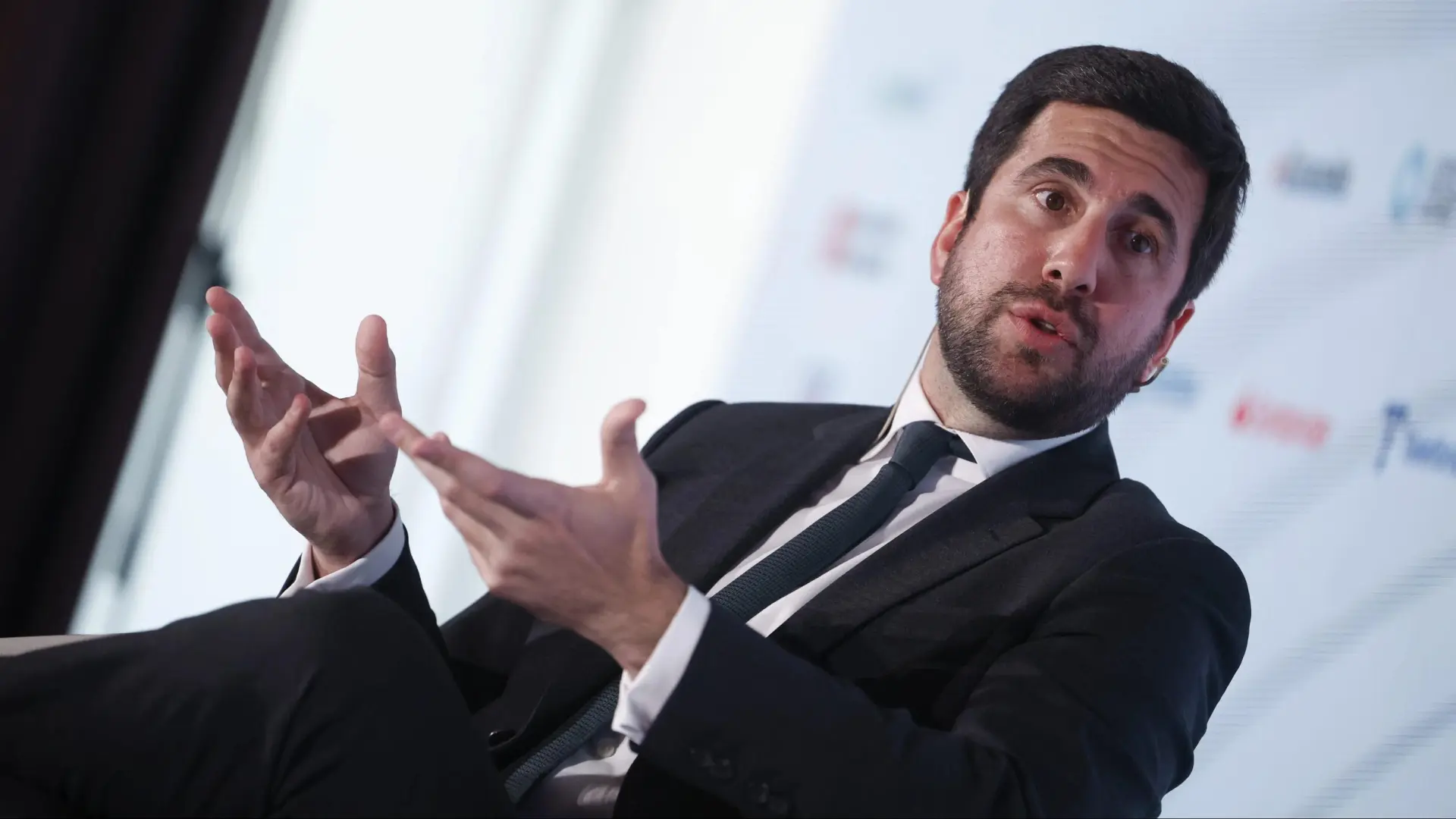 Enrique Riquelme comunica oficialmente al Real Madrid su intención de presentarse a las elecciones a la presidencia