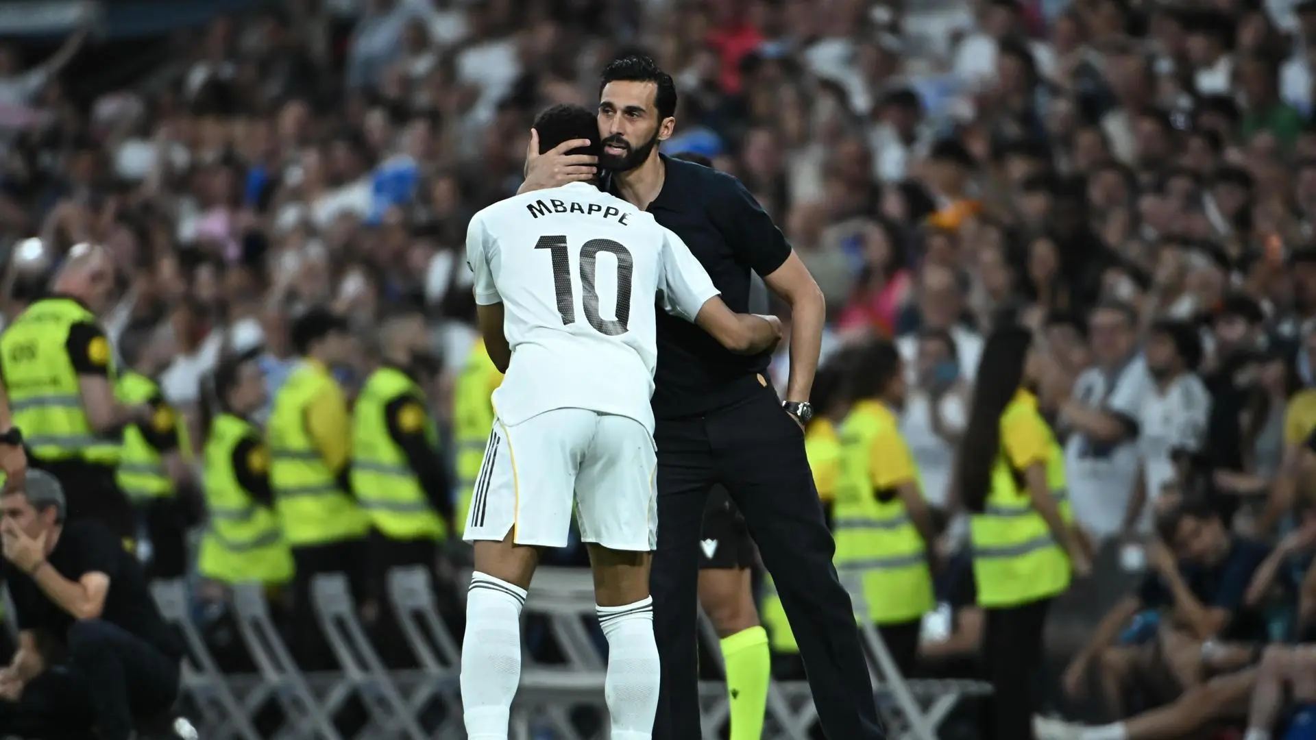 Álvaro Arbeloa se despide de Kylian Mbappé: «Presumiré siempre de haber entrenado a un futbolista descomunal»
