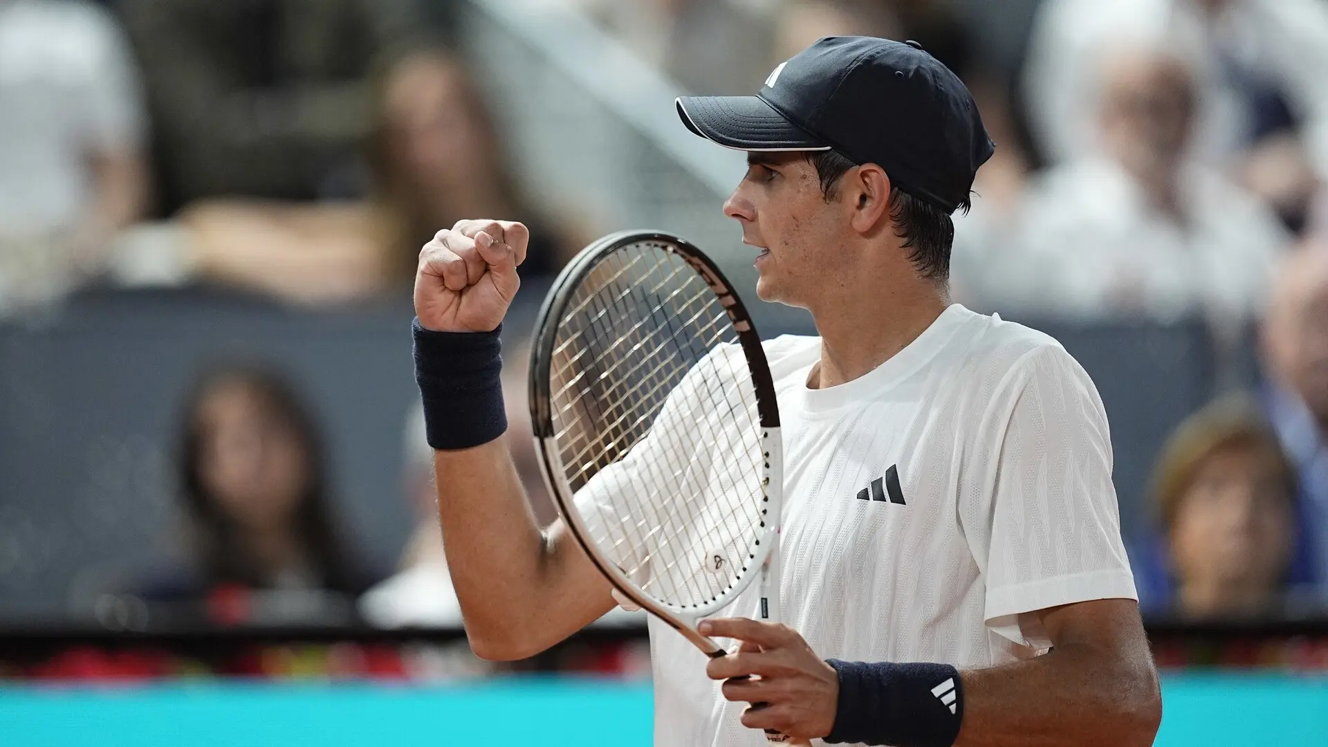 Rafa Jódar valora su estreno en Roland Garros: «Intento afrontar estos partidos con la confianza de que todo va a salir bien».