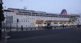 El crucero confinado por norovirus hará escala este sábado en A Coruña y partirá después hacia Gijón