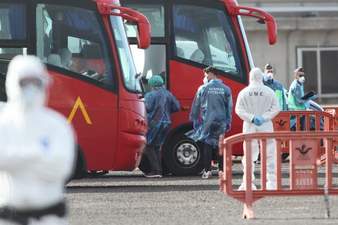 Un canadiense del crucero afectado por hantavirus ha dado «positivo preliminar» en la prueba