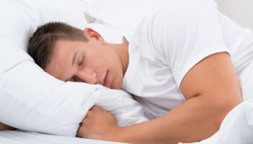 Los dispositivos que estimulan dormir de lado: posible nueva solución contra la apnea del sueño