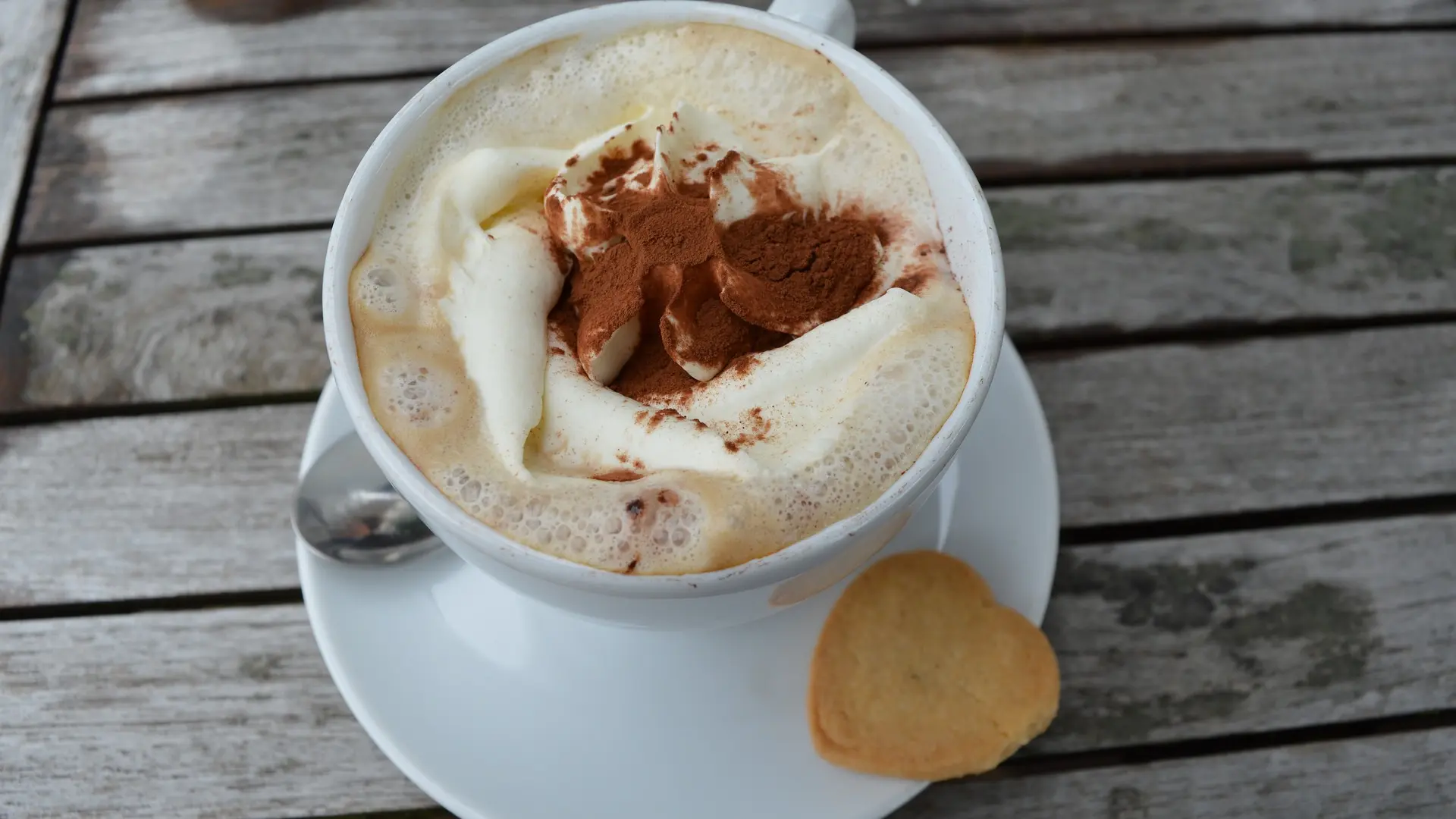 España exporta por primera vez más cacao y café que caramelos en pleno acelerón de los precios