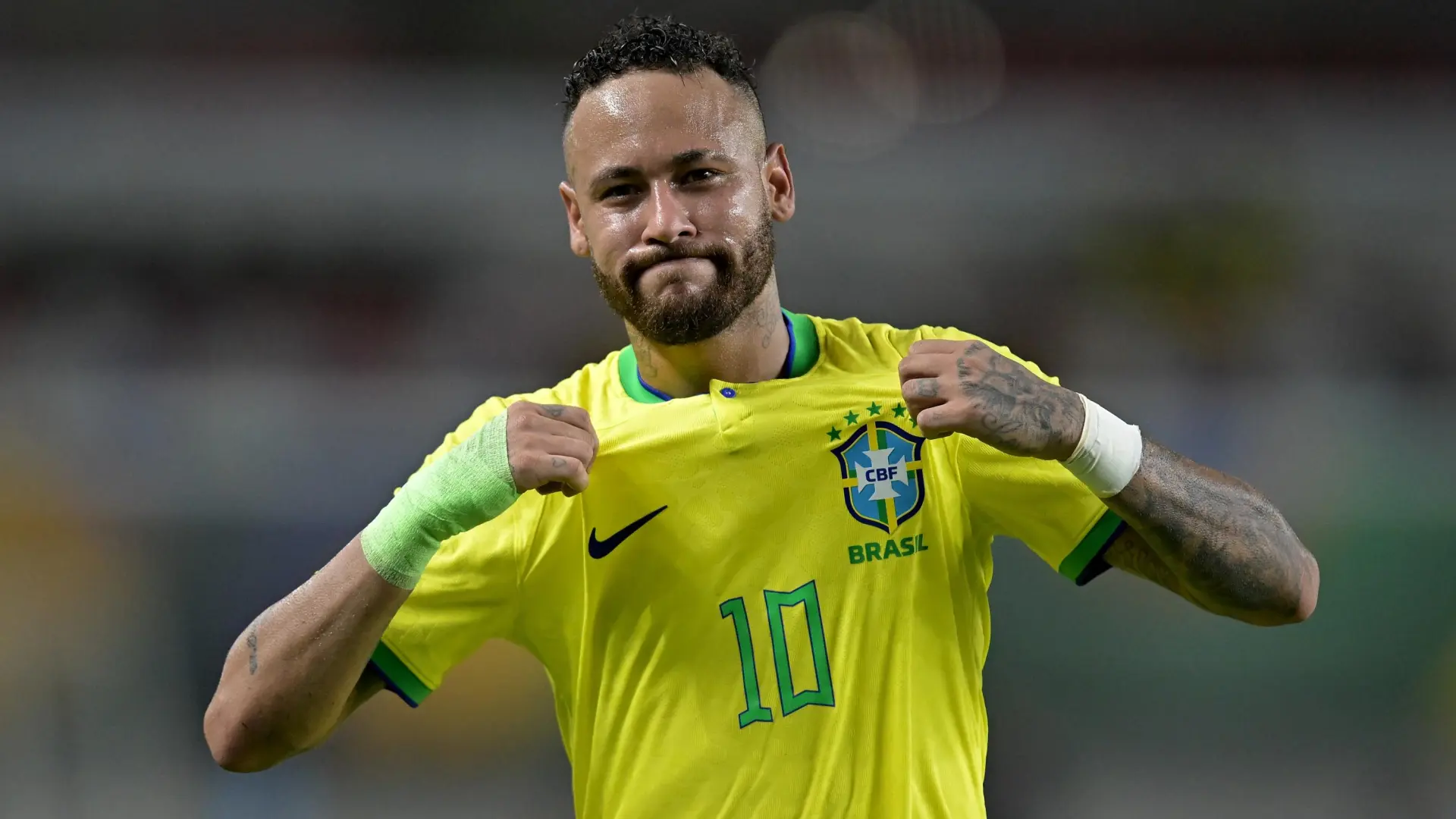 Neymar se lesiona antes del Mundial: estará tres semanas de baja, pero seguirá con Brasil