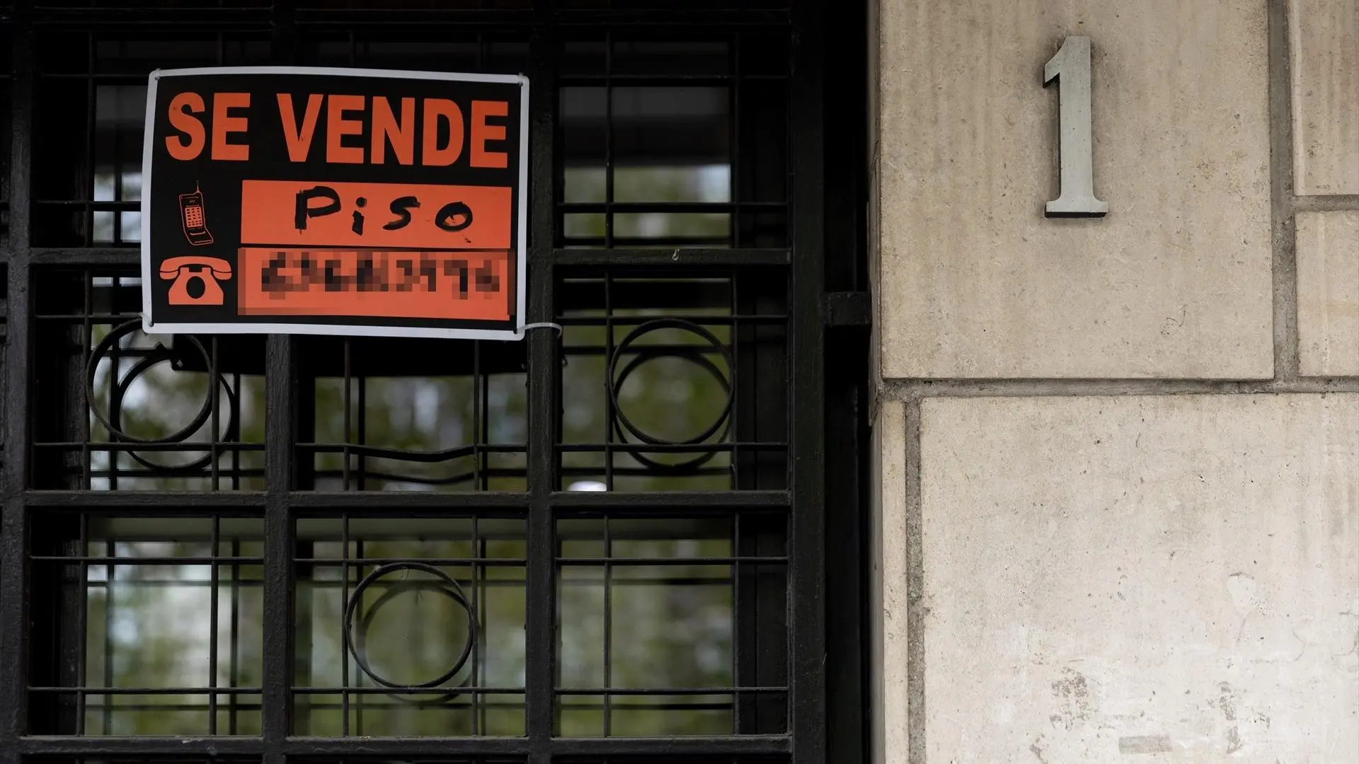 Ciudades, jóvenes y empresas piden en Bruselas más fondos y coto a la especulación ante la «inaceptable» crisis de la vivienda