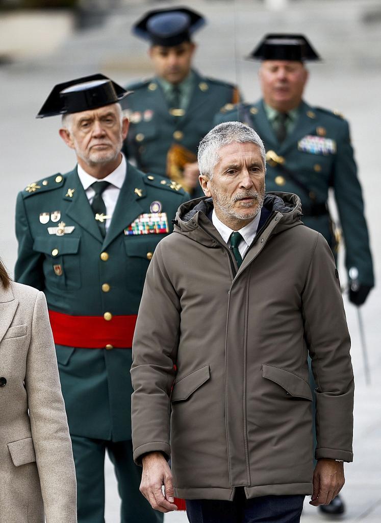 Manuel Llamas, DAO de la Guardia Civil, junto al ministro del Interior, Fernando Grande-Marlaska, en un acto en 2024.