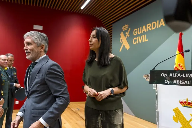Marlaska defiende la «plena honestidad» de la directora de la Guardia Civil tras conocerse sus contactos con Leire Díez