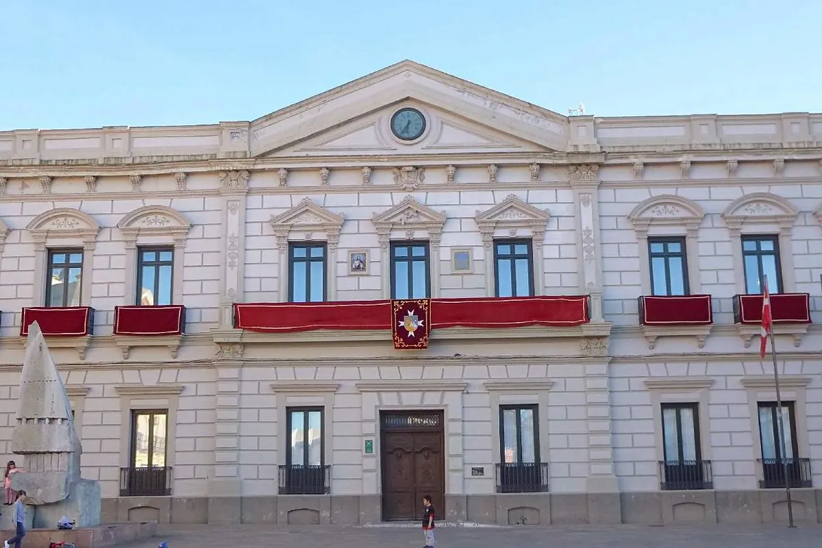 Un hombre rocía a cuatro personas con un líquido corrosivo en Alcázar de San Juan (Ciudad Real) y les quema brazos, espalda y cara