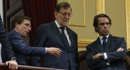 Junts 'retiene' al Papa y le pide que hable catalán en Barcelona y Sumar le entrega las peticiones del Sindicato de Inquilinas