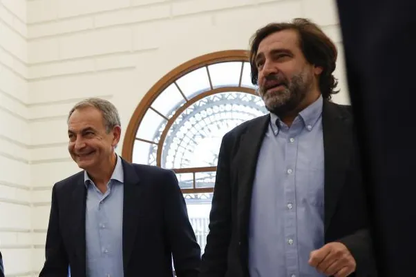 Luis Arroyo, portavoz de Zapatero, pide perdón por «haber inducido a error» sobre el valor de las joyas halladas en el despacho del ex presidente