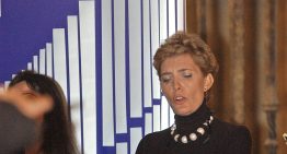 Las joyas 'pobres' de Sonsoles Espinosa, la mujer de Zapatero: en público exhibió las más modestas de la caja fuerte